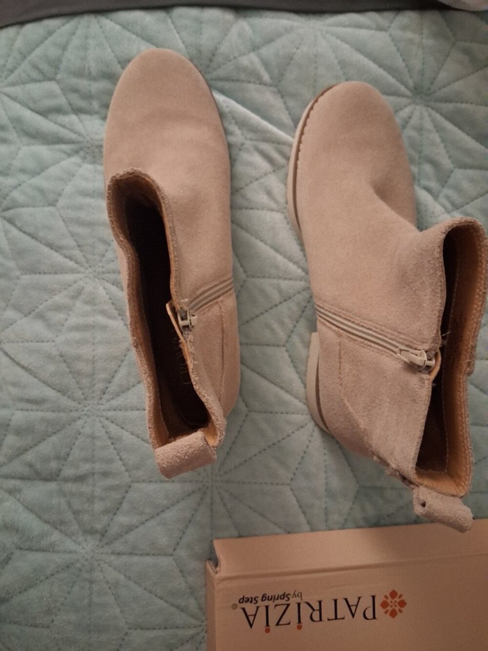 Patrizia smylie beige boots